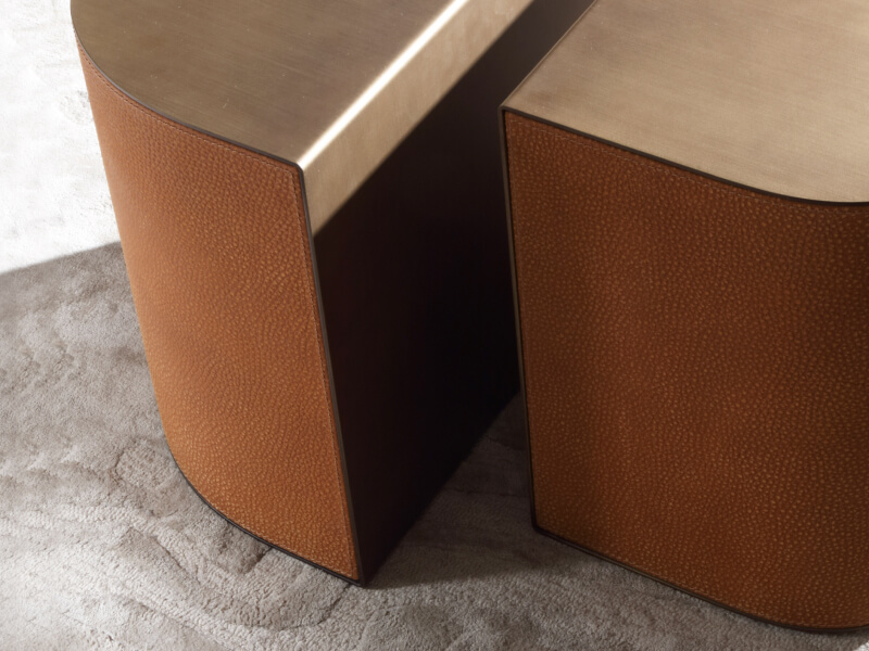 Alchymia Versus Small Table Composition